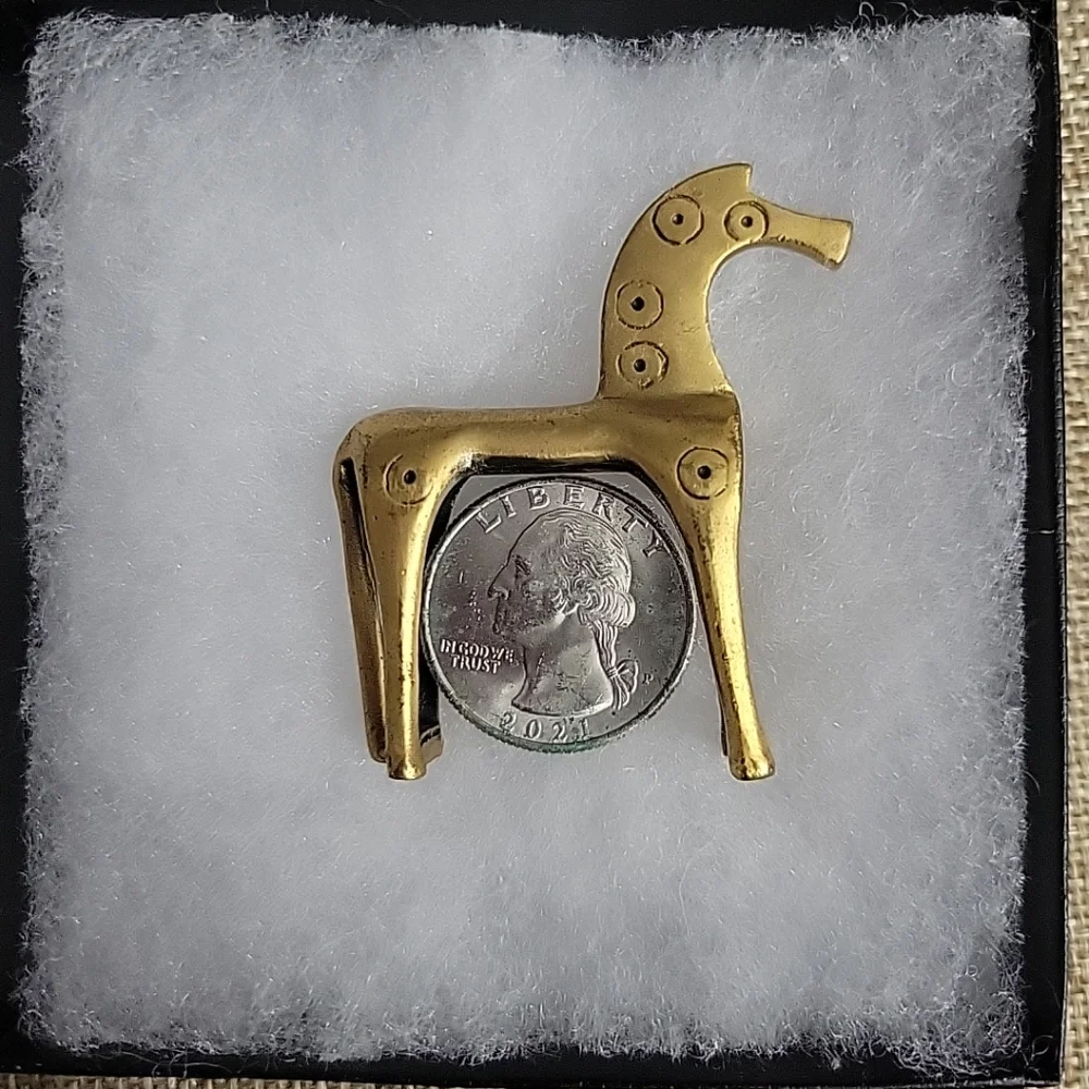 Vintage Satin Gold Tone Horse Brooch Stylized Figural 3D Excellent Condition